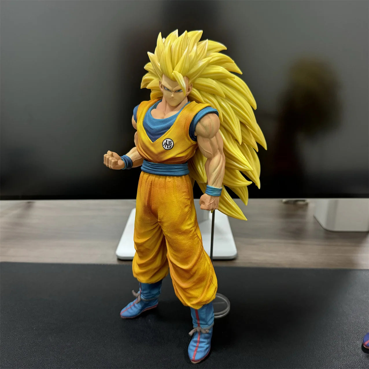 Boneco do Goku Super Saiyan 3
